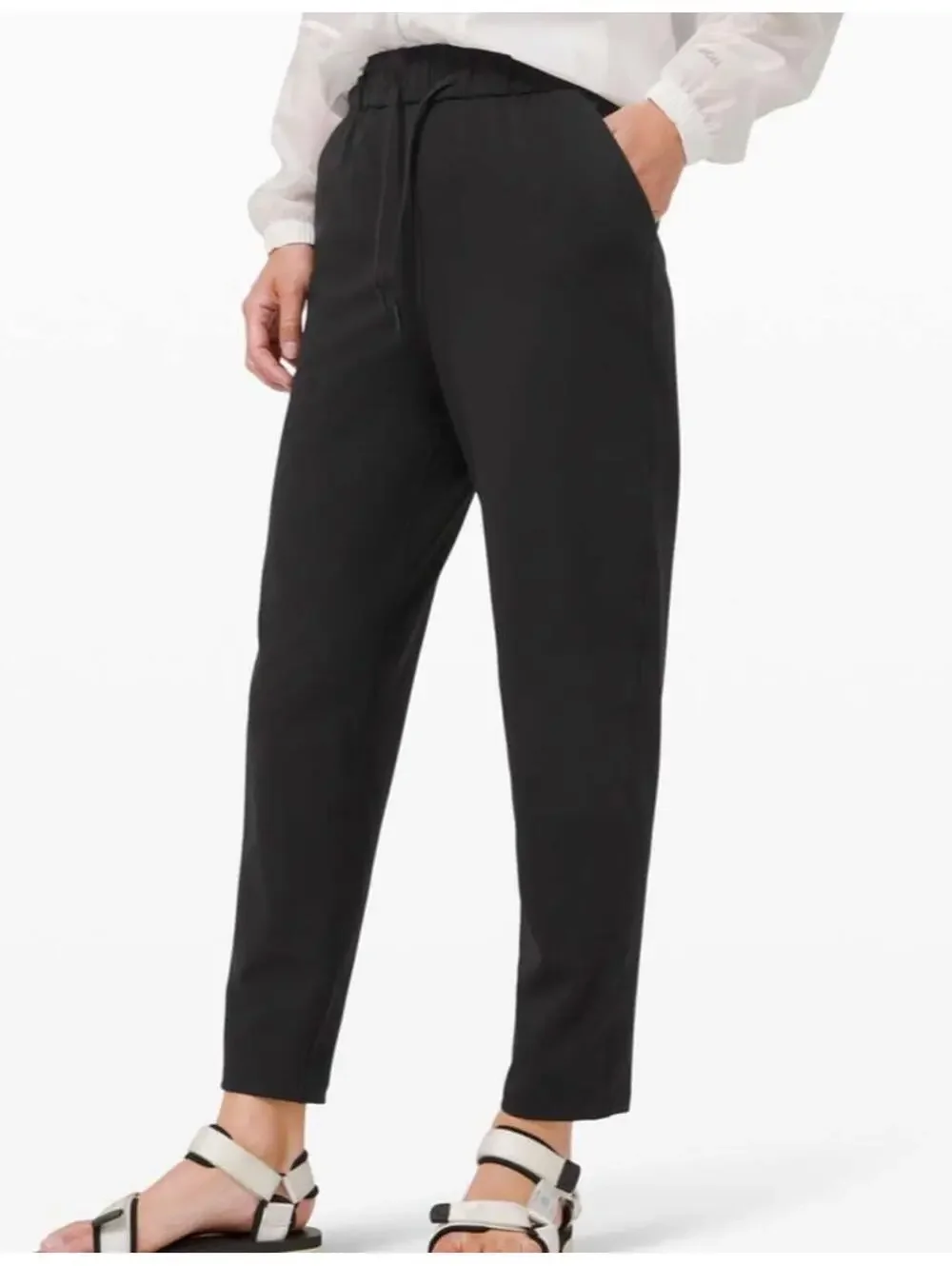 Lululemon Keep Moving Pant 7/8 High-Rise 27in inseam Black size 14. EUC. $118 re